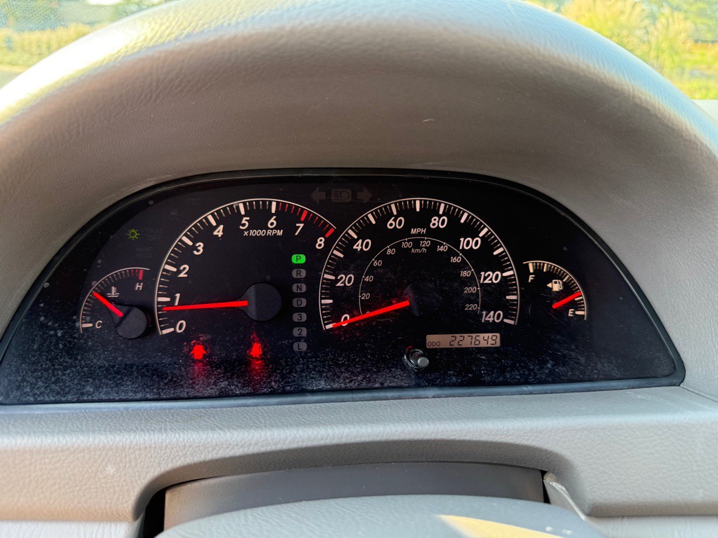 2005 Toyota Camry Image 18