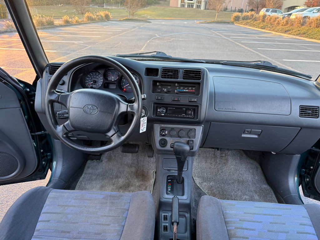 1997 Toyota Rav4 Image 16