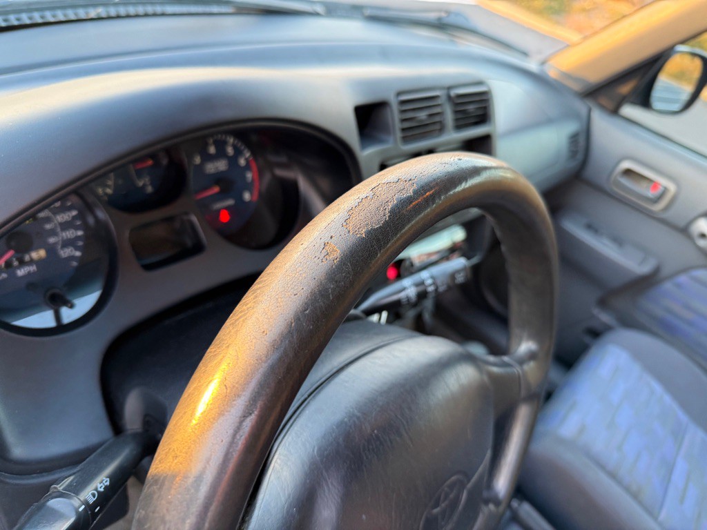 1997 Toyota Rav4 Image 38