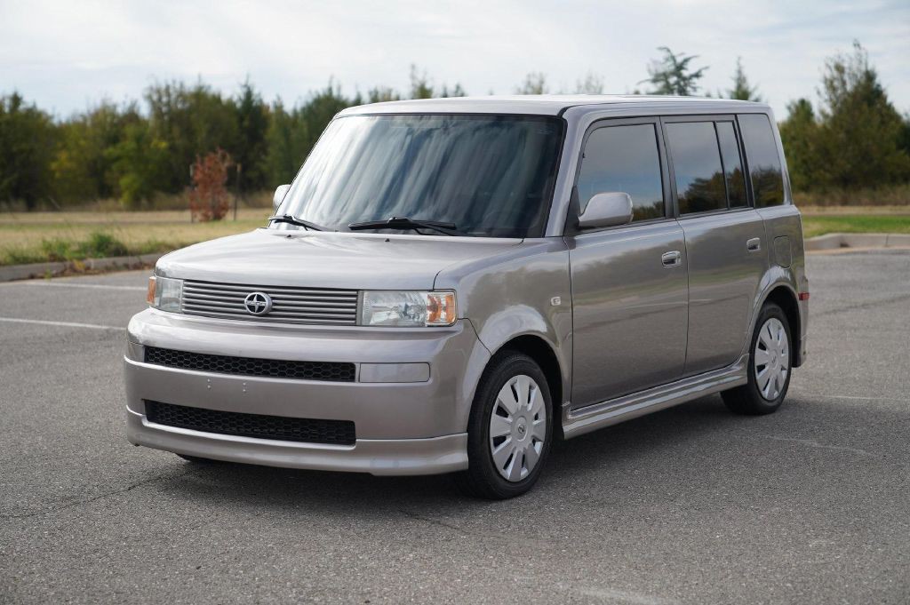 2006 Scion xB Image 2