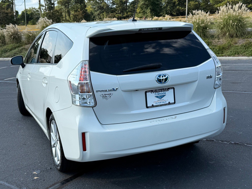 2012 Toyota Prius Image 8