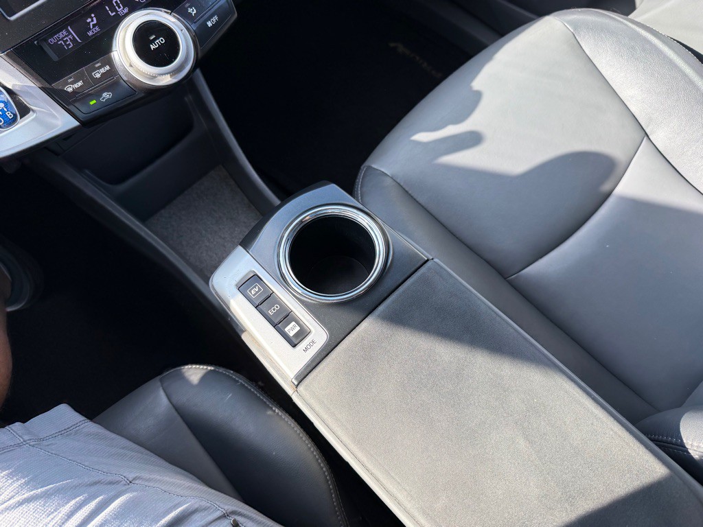 2012 Toyota Prius Image 22