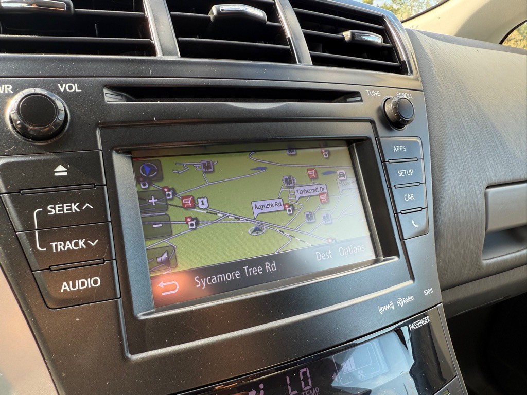 2012 Toyota Prius Image 24