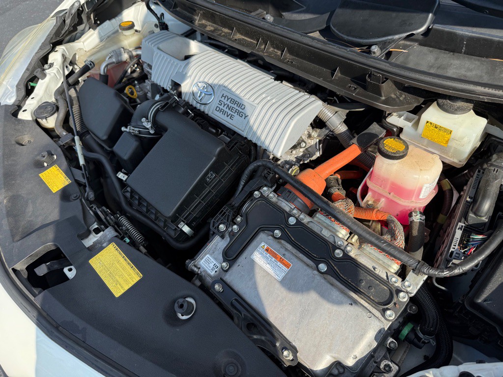 2012 Toyota Prius Image 29