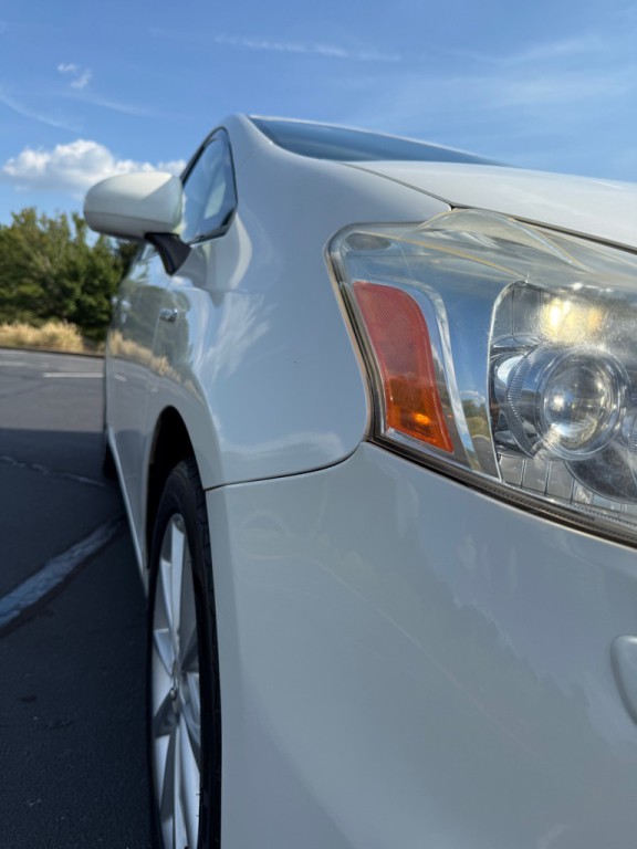 2012 Toyota Prius Image 30