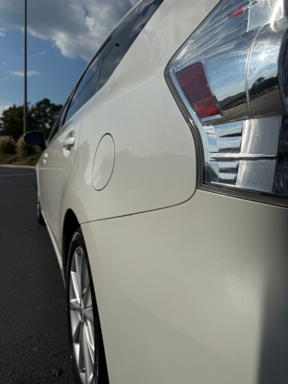2012 Toyota Prius Image 32