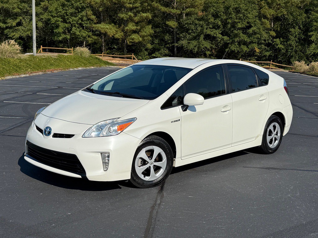 2013 Toyota Prius Image 2
