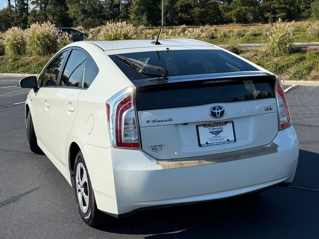2013 Toyota Prius Image 8