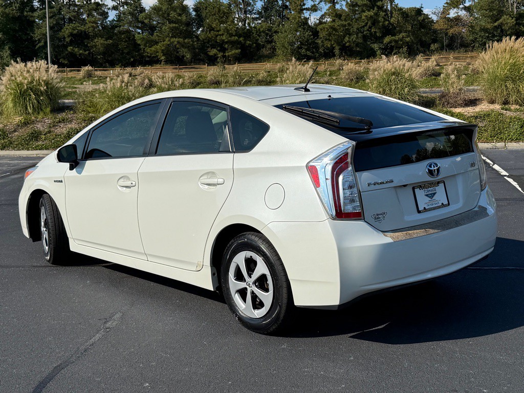 2013 Toyota Prius Image 9