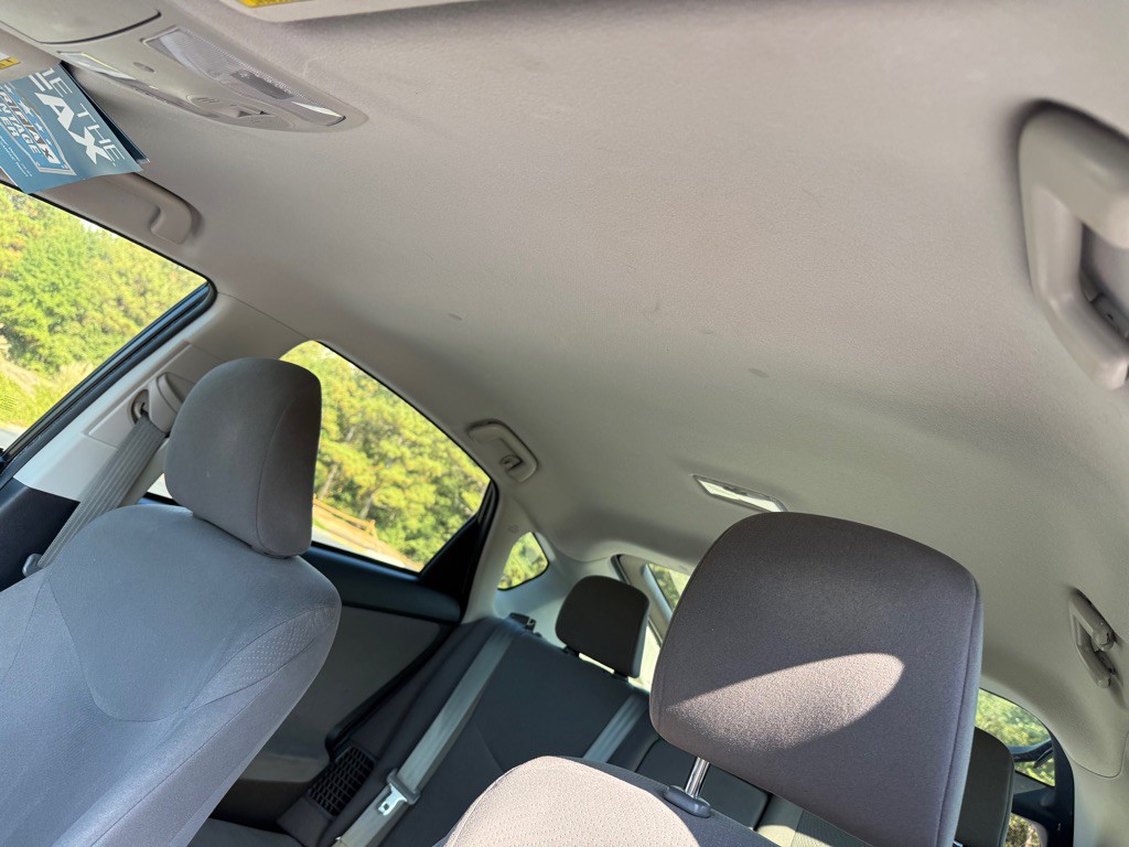 2013 Toyota Prius Image 25
