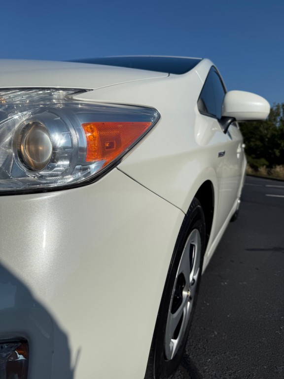 2013 Toyota Prius Image 30