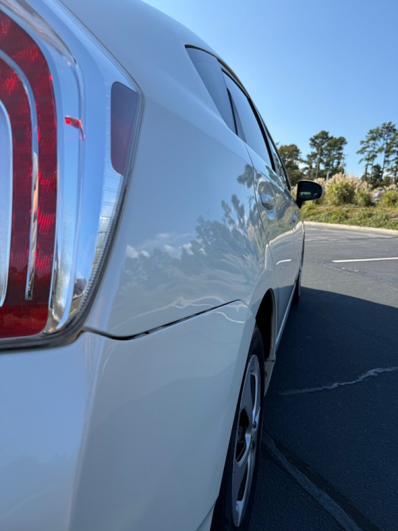 2013 Toyota Prius Image 32