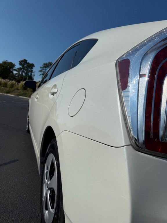 2013 Toyota Prius Image 32