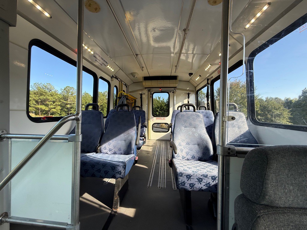 2015 Ford Econoline Image 16