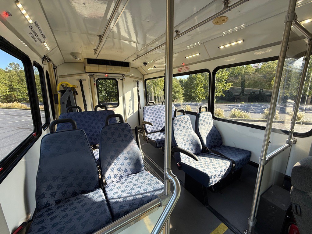 2015 Ford Econoline Image 18