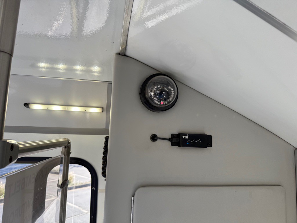 2015 Ford Econoline Image 23