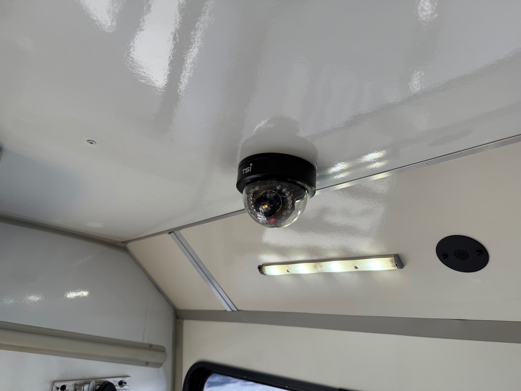 2015 Ford Econoline Image 27