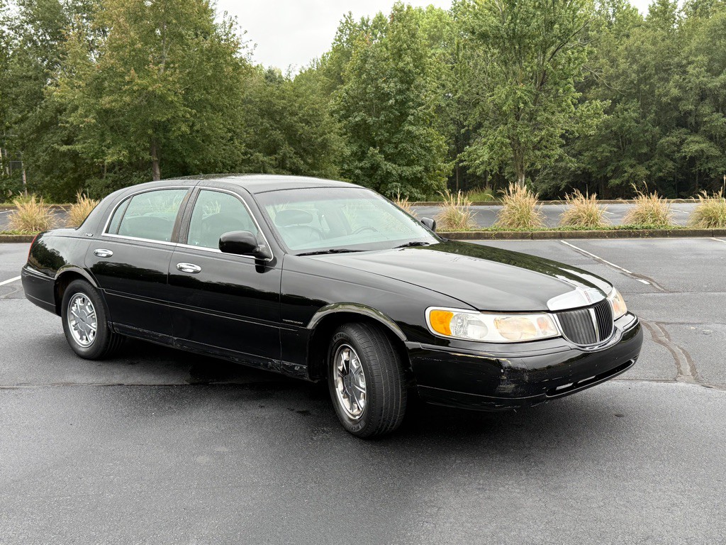 1998 Lincoln Town Car Image 5