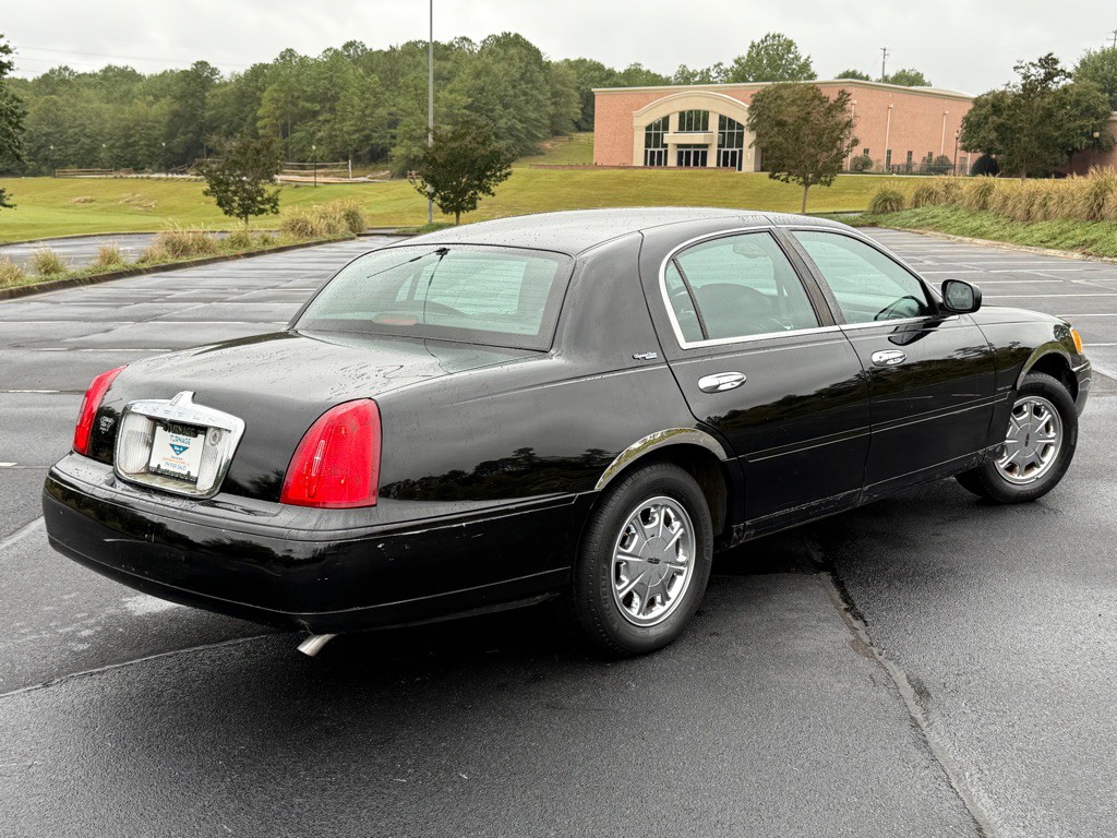 1998 Lincoln Town Car Image 6