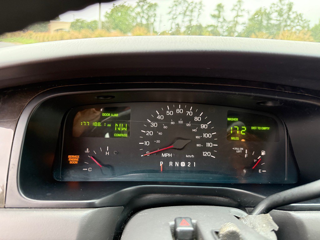 1998 Lincoln Town Car Image 18