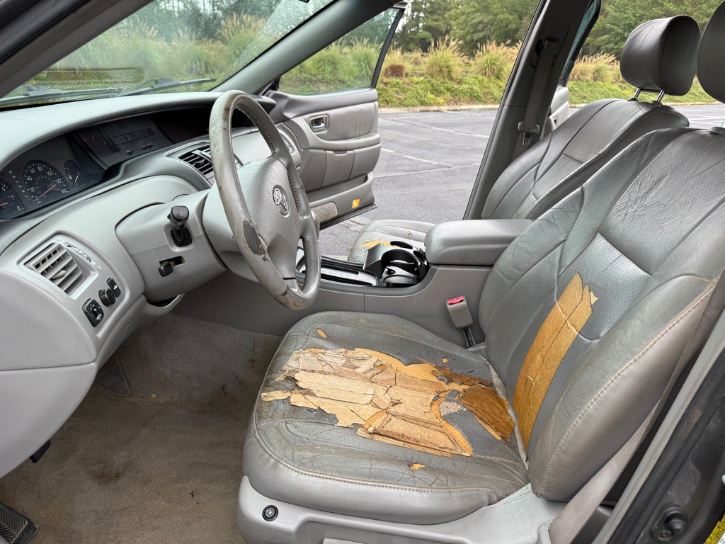 2004 Toyota Avalon Image 13