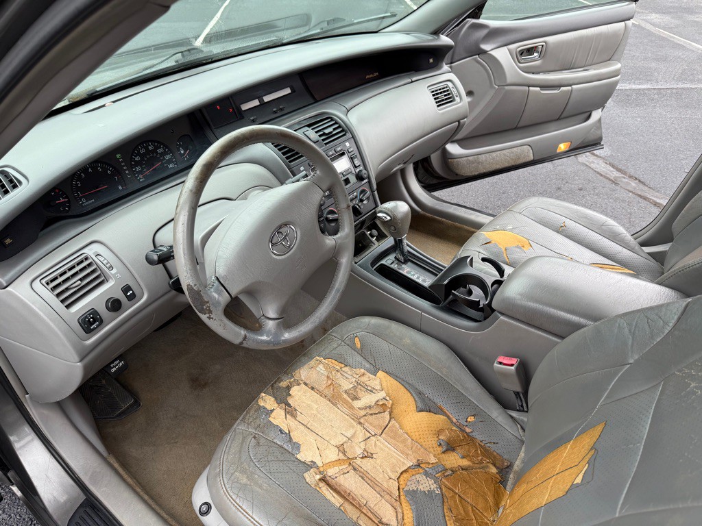 2004 Toyota Avalon Image 14