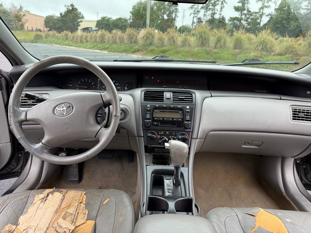 2004 Toyota Avalon Image 15