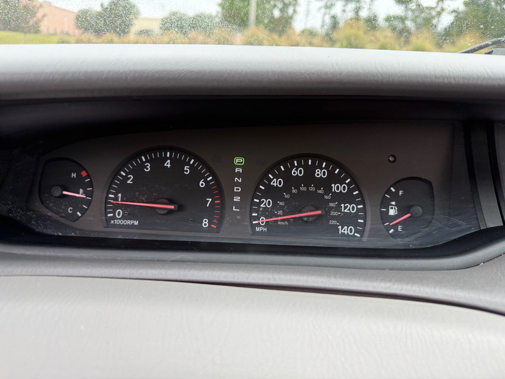 2004 Toyota Avalon Image 20