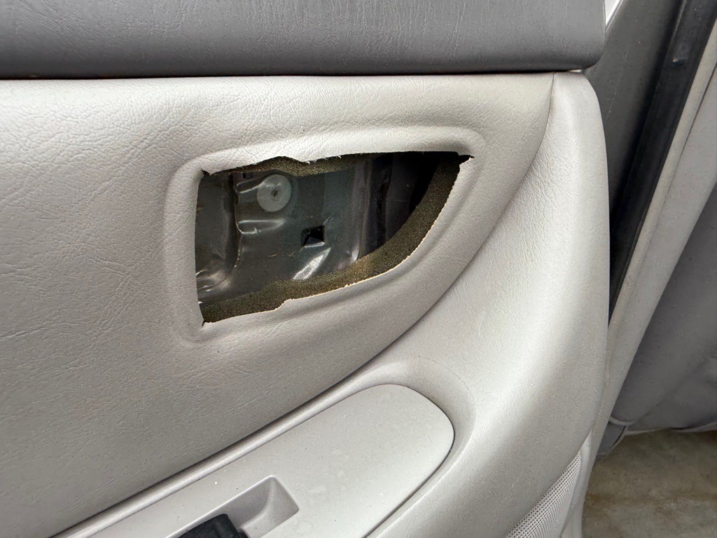 2004 Toyota Avalon Image 36