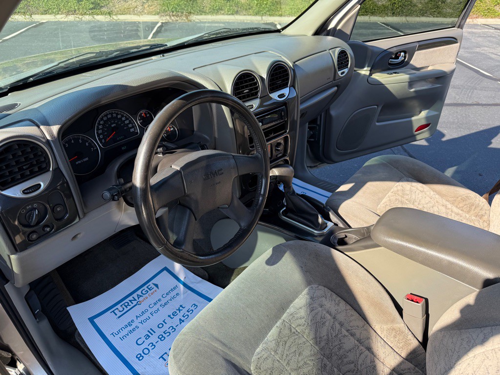 2002 GMC Envoy Image 11