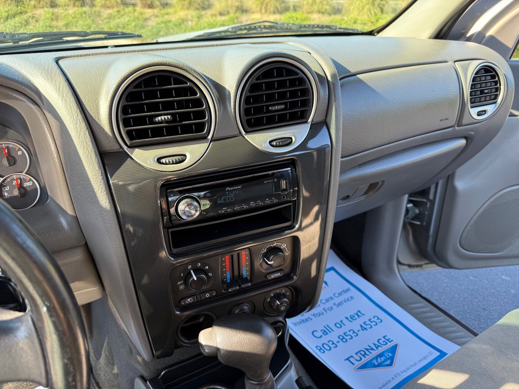 2002 GMC Envoy Image 19