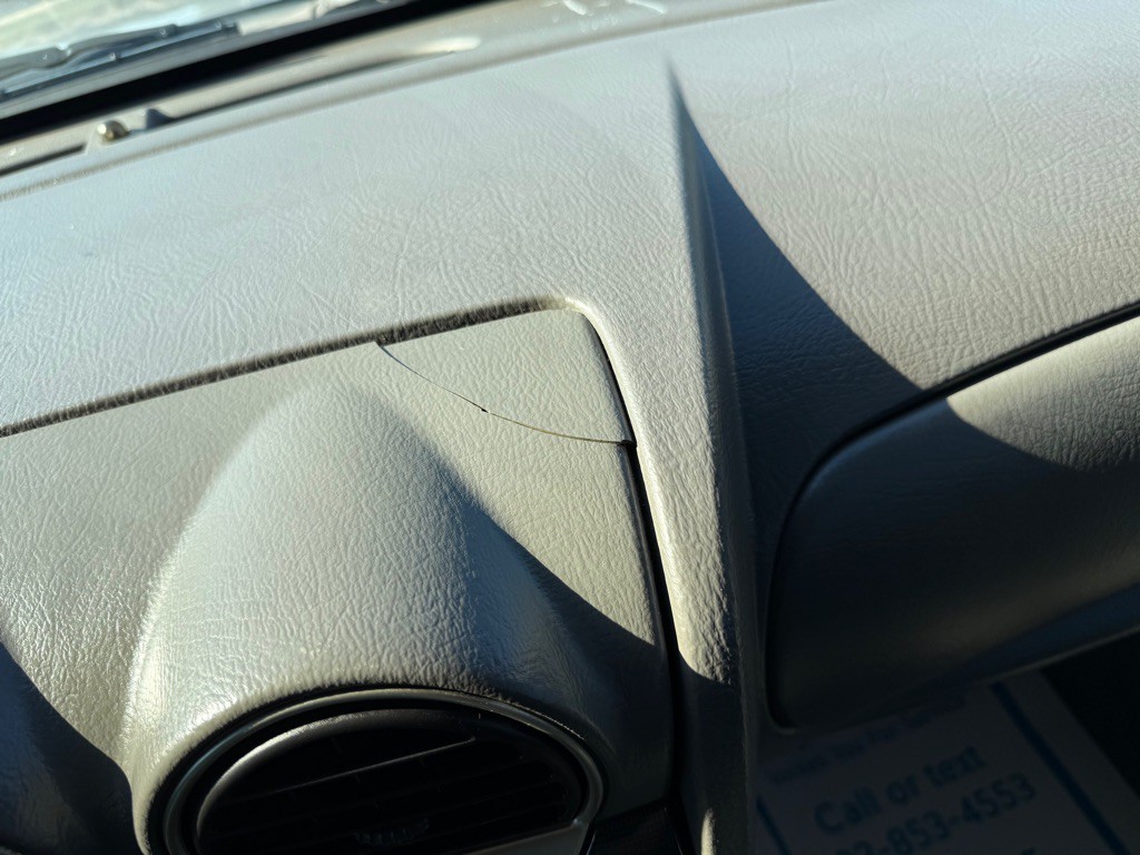 2002 GMC Envoy Image 37