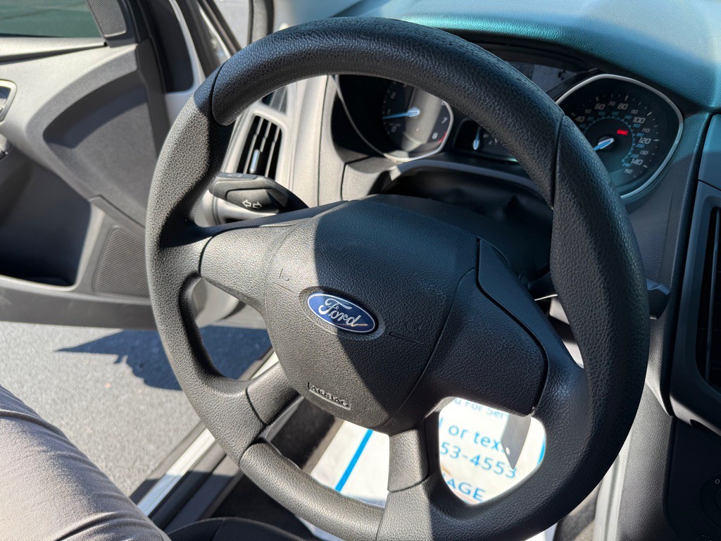 2012 Ford Focus Image 24
