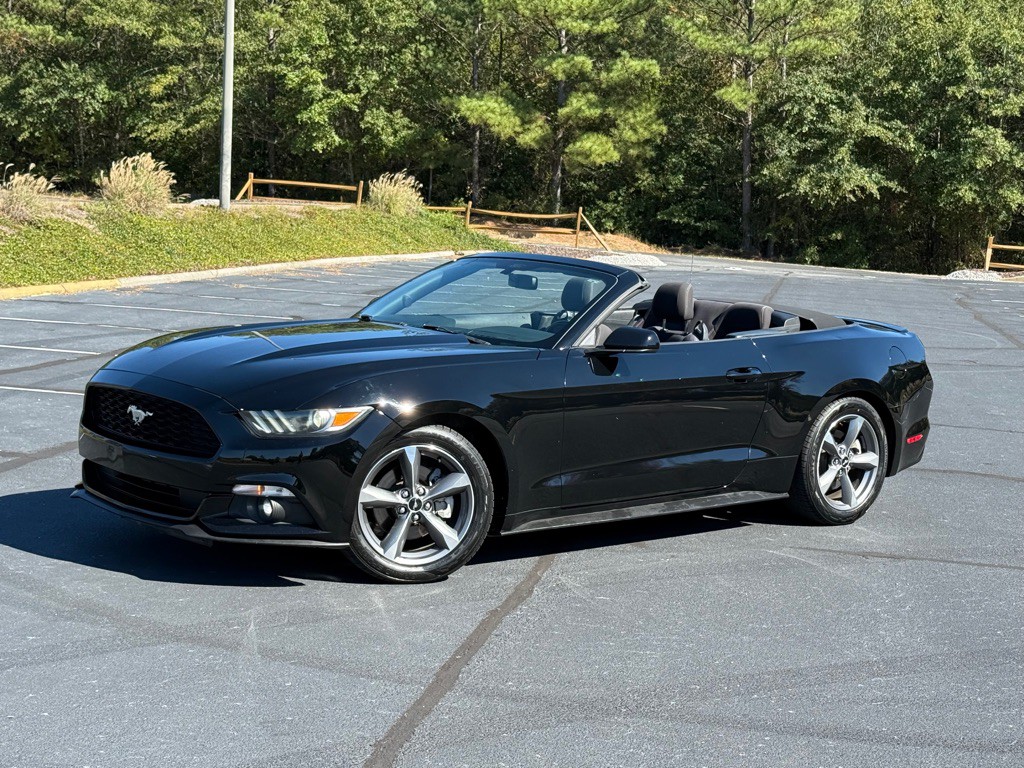 2016 Ford Mustang Image 2