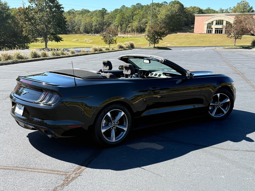 2016 Ford Mustang Image 8