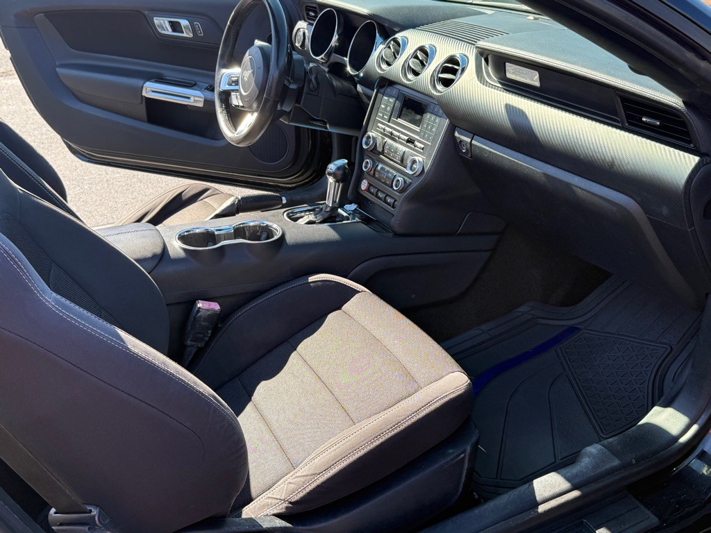 2016 Ford Mustang Image 16