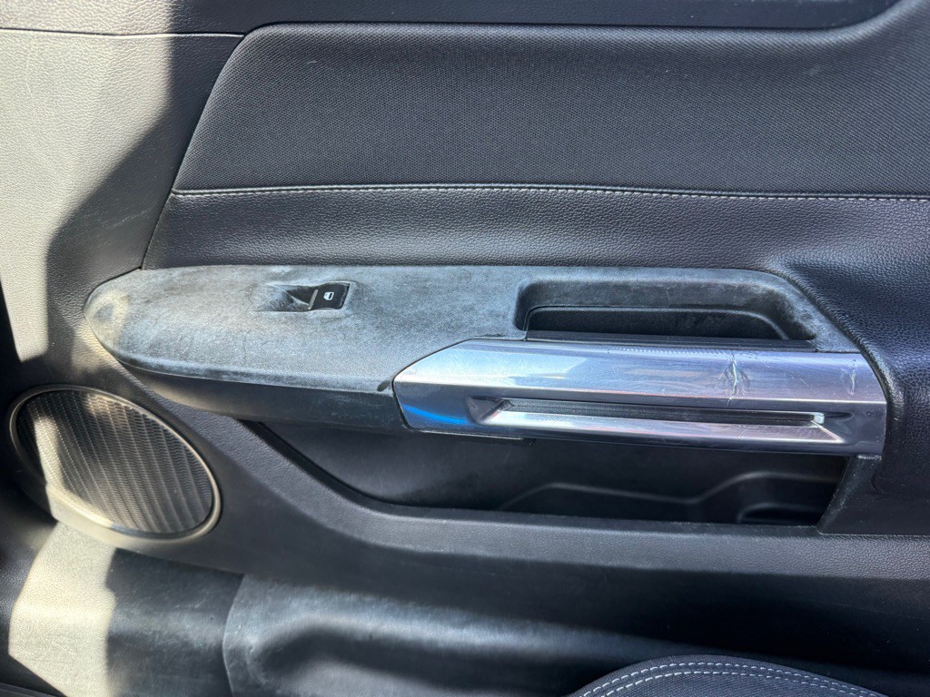 2016 Ford Mustang Image 41