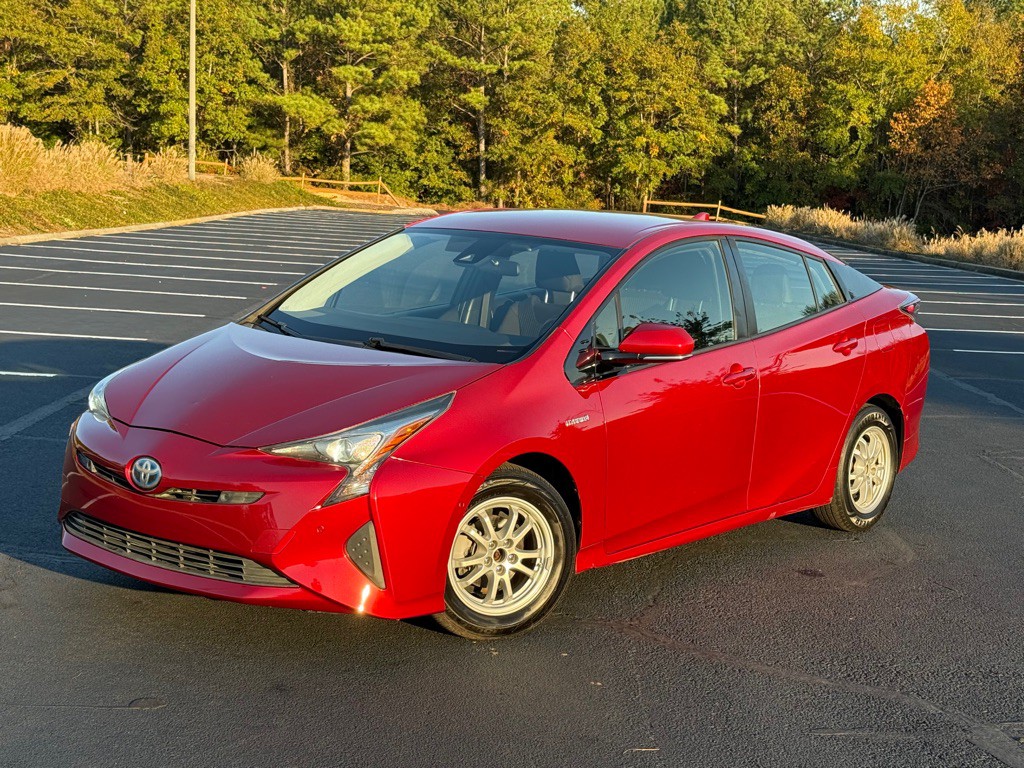 2018 Toyota Prius Image 2