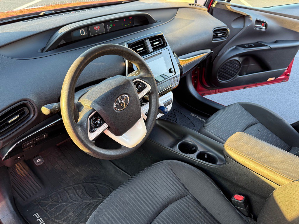 2018 Toyota Prius Image 13