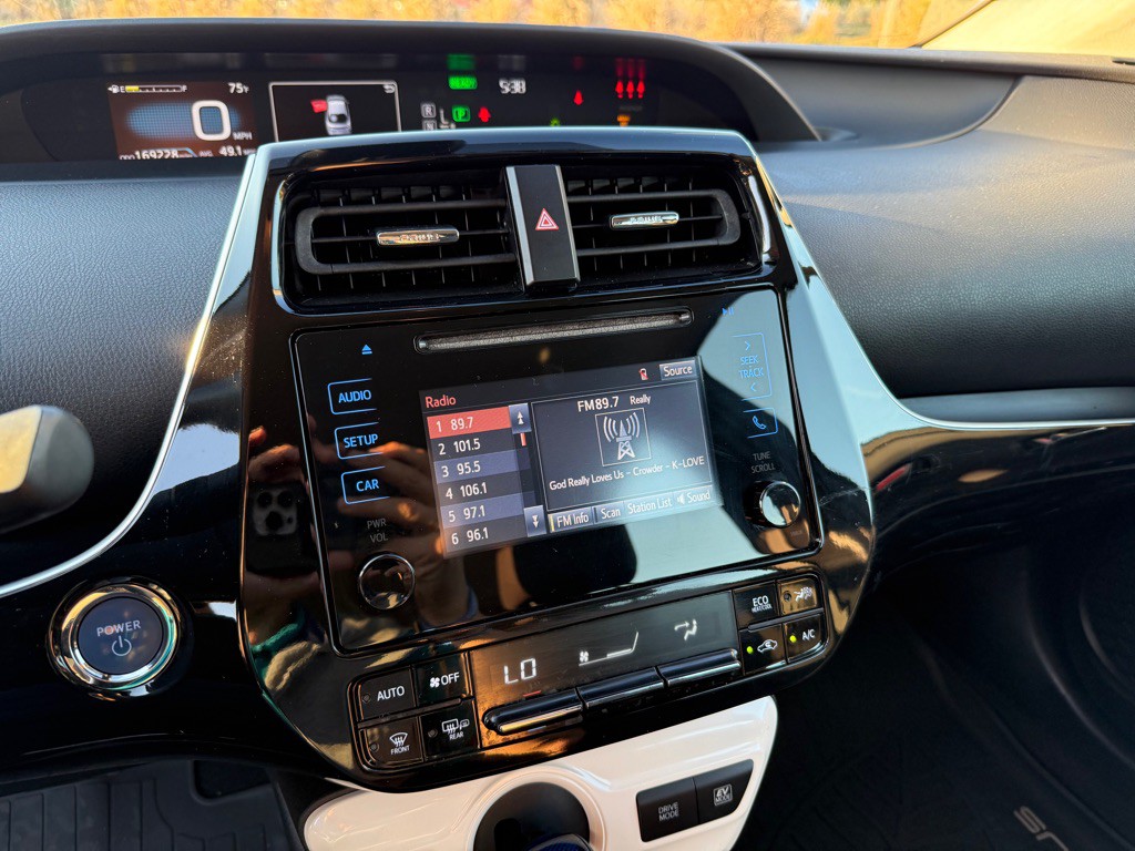 2018 Toyota Prius Image 22