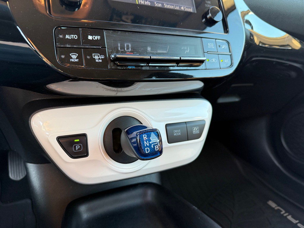 2018 Toyota Prius Image 24