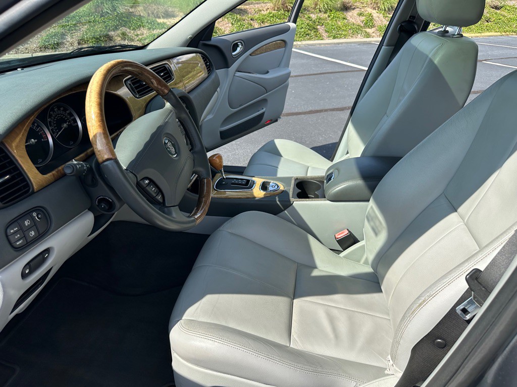 2006 Jaguar S-TYPE Image 12