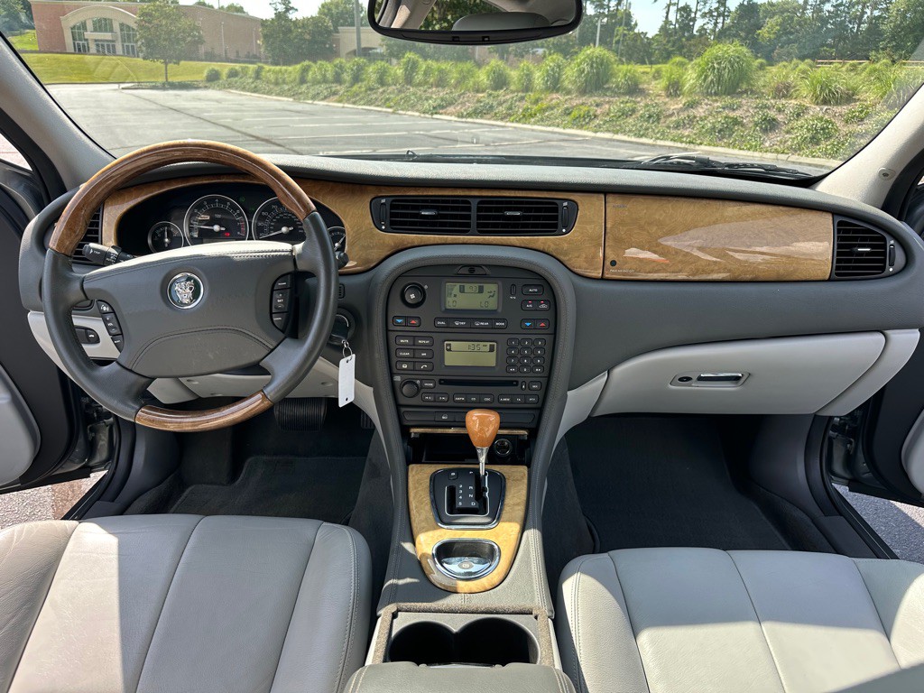 2006 Jaguar S-TYPE Image 16