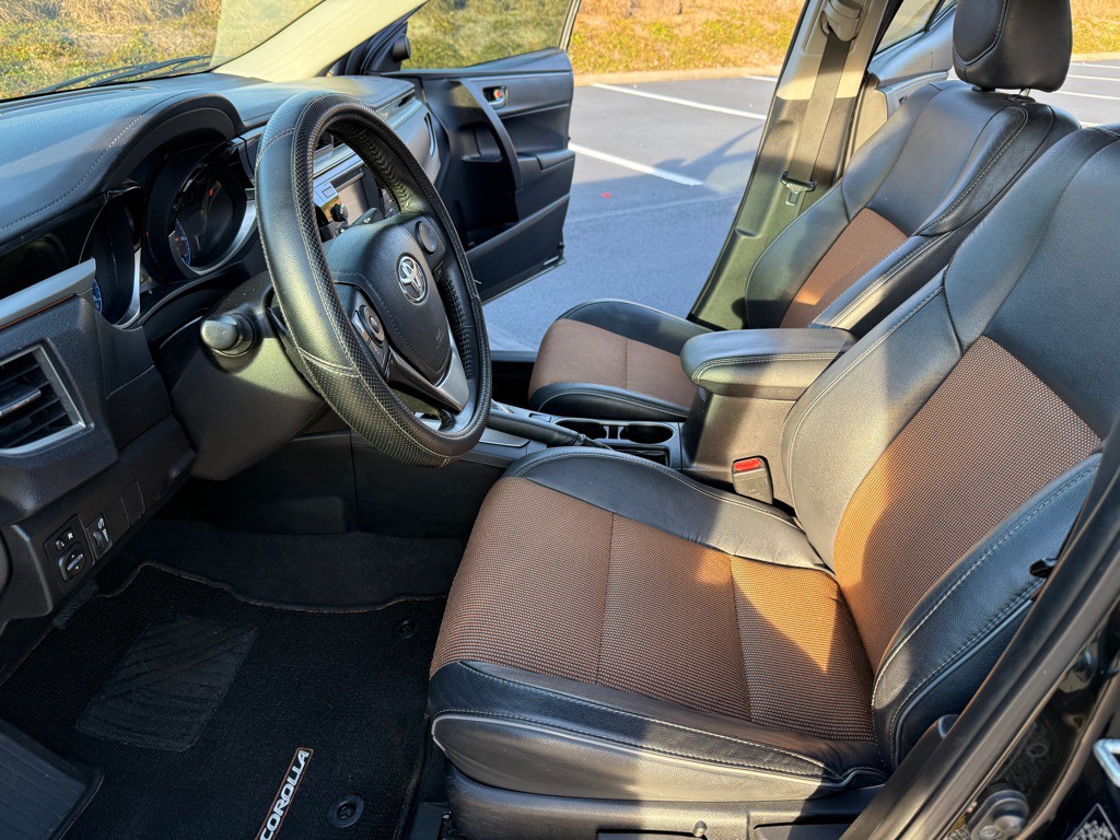 2014 Toyota Corolla Image 12