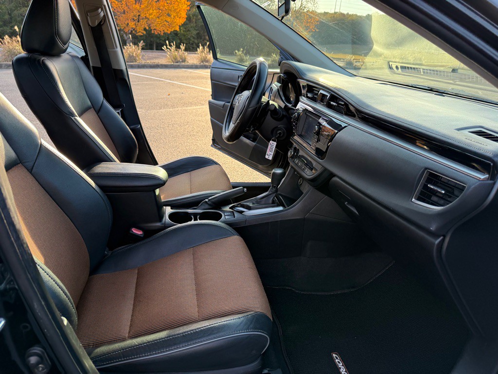 2014 Toyota Corolla Image 15