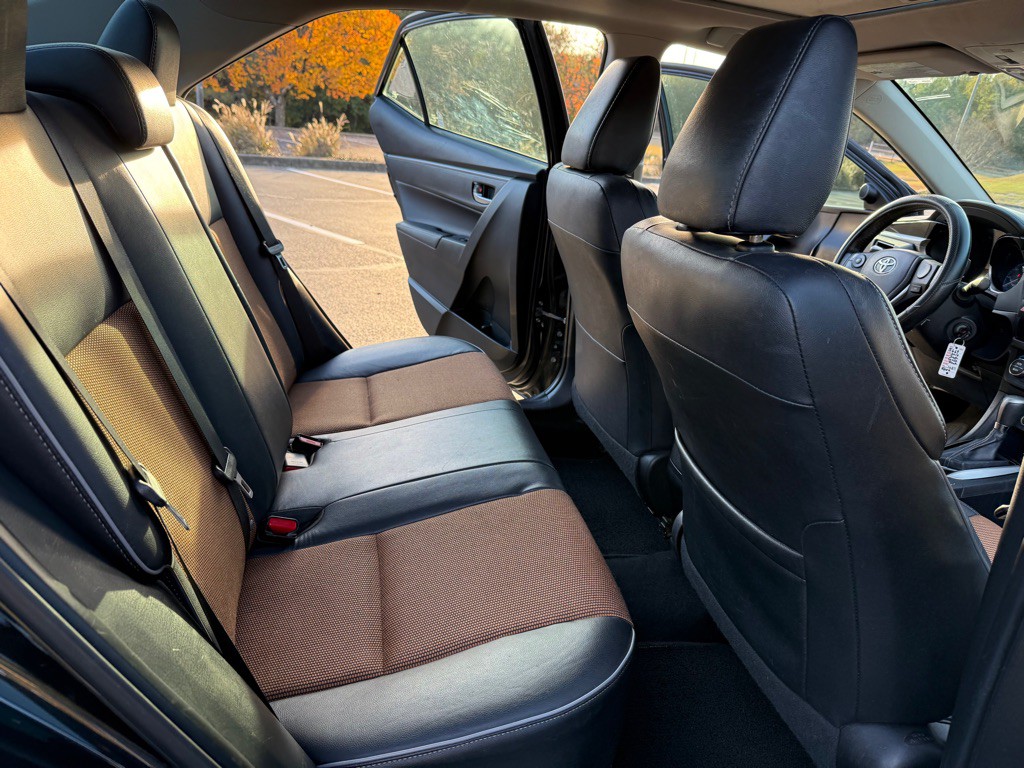 2014 Toyota Corolla Image 17