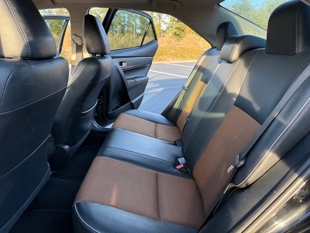 2014 Toyota Corolla Image 18