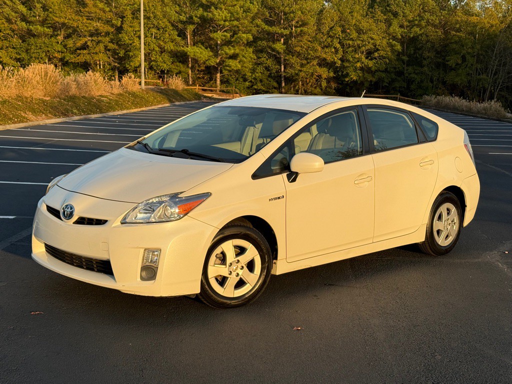 2010 Toyota Prius Image 2
