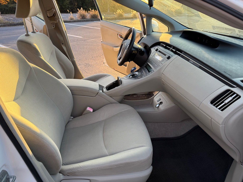 2010 Toyota Prius Image 15