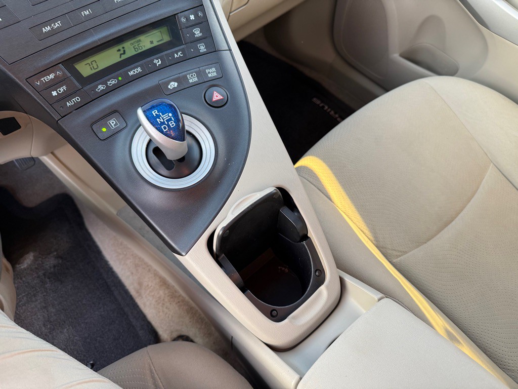 2010 Toyota Prius Image 23